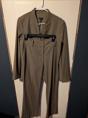Ann Taylor Factory Olive Green Women's Pant Suit - Classic Jacket & Pants